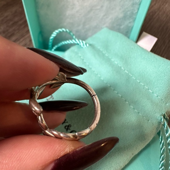 TIFFANY’S Olive Bypass Ring in Sterling Silver 💍 🫒 - Picture 7 of 10